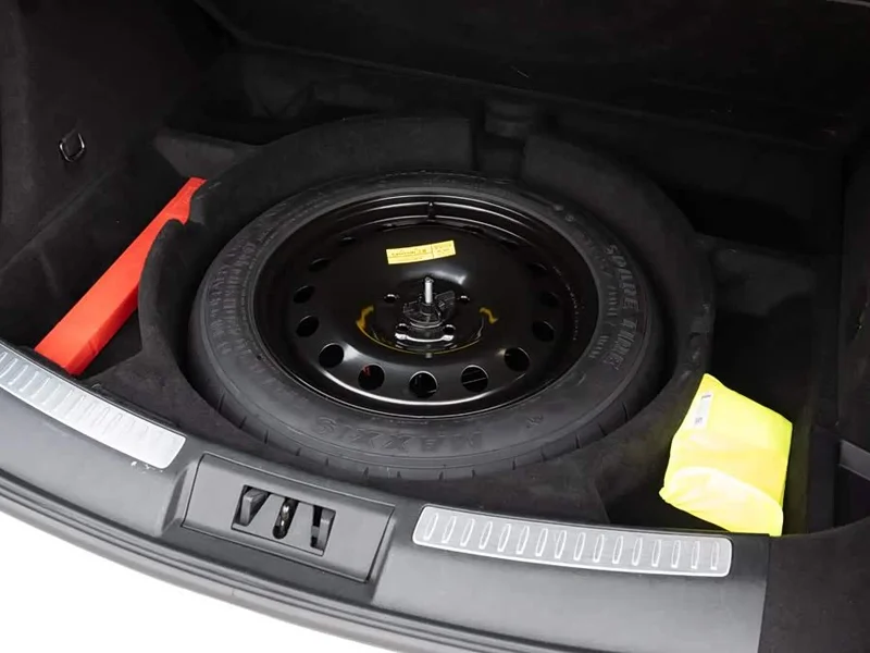 Jeep Renegade — фото 12