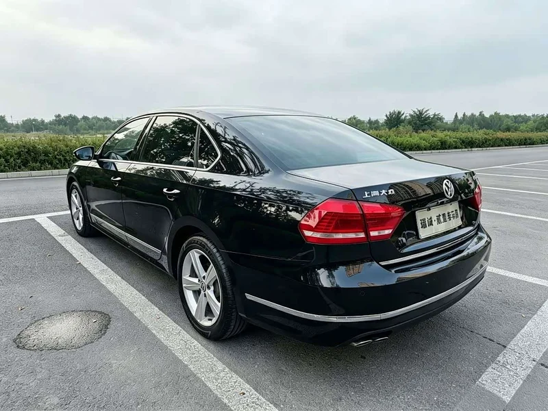 Volkswagen Passat — фото 10