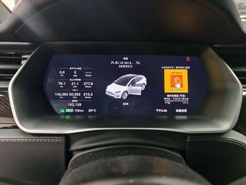 Tesla Model X — фото 3