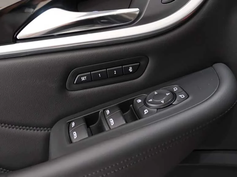 Buick Enclave — фото 12