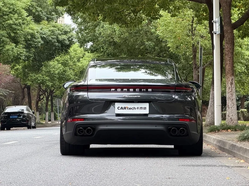 Porsche Panamera — фото 23
