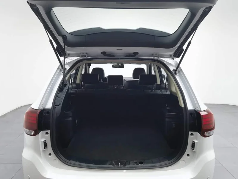 Mitsubishi Outlander — фото 16