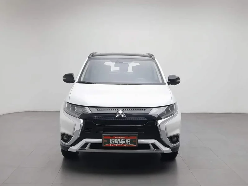 Mitsubishi Outlander — фото 3