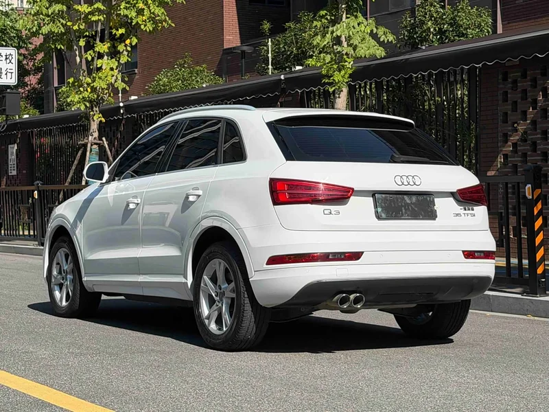 Audi Q3 — фото 16
