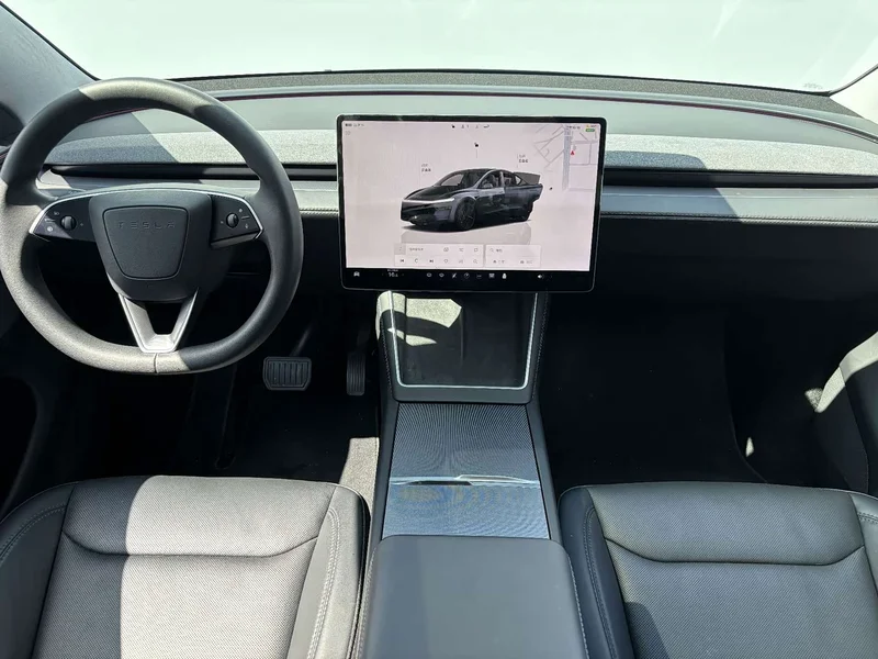 Tesla Model Y — фото 12
