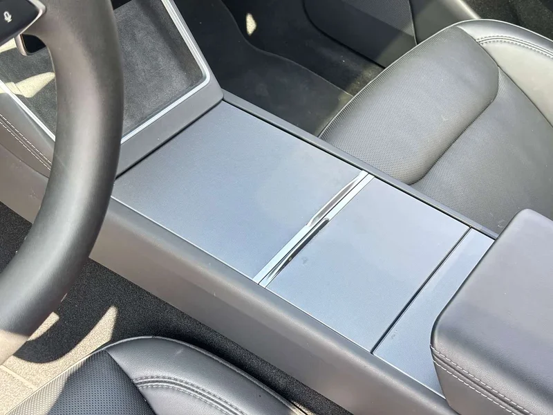 Tesla Model Y — фото 18