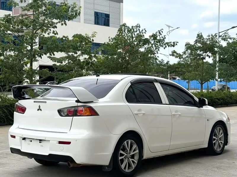 Mitsubishi Lancer EX — фото 7