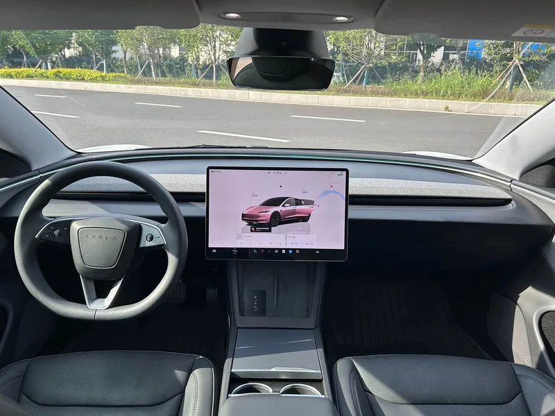 Tesla Model 3 — фото 6