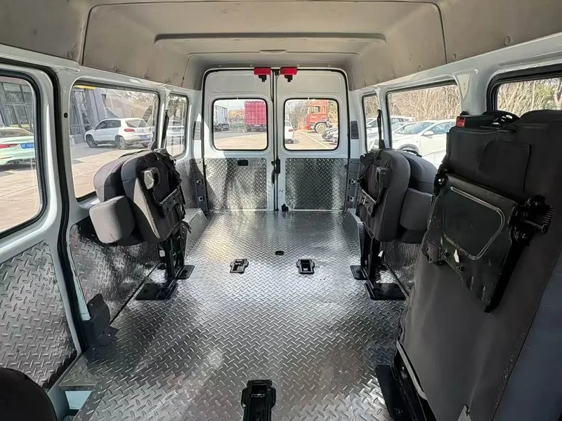 Volkswagen Transporter — фото 7