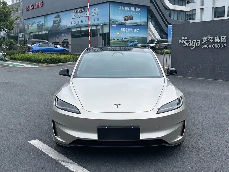 Tesla Model 3 — фото 2