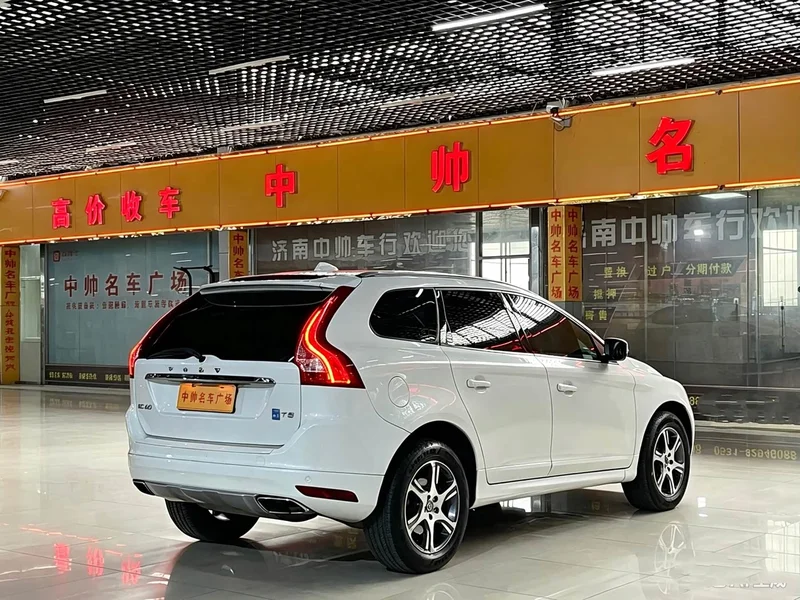 Volvo XC60 (Imported) — фото 4