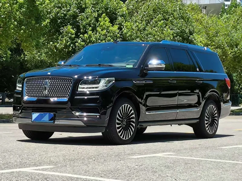 Lincoln Navigator — фото 1