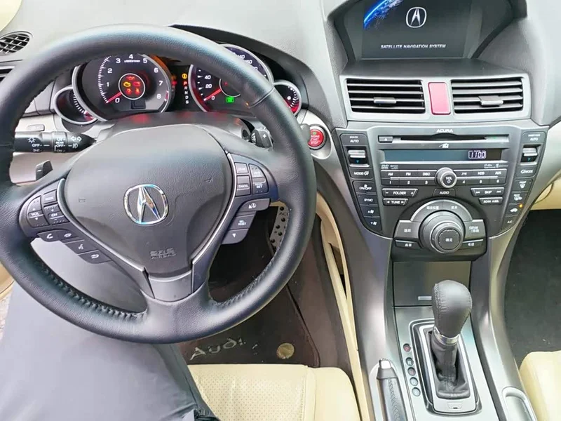 Acura TL — фото 12
