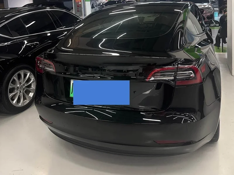 Tesla Model 3 — фото 9