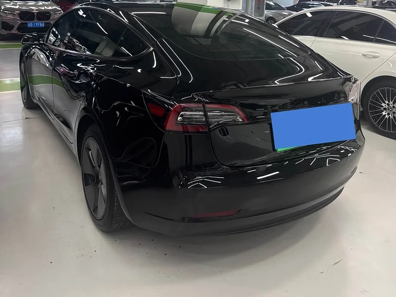 Tesla Model 3 — фото 10