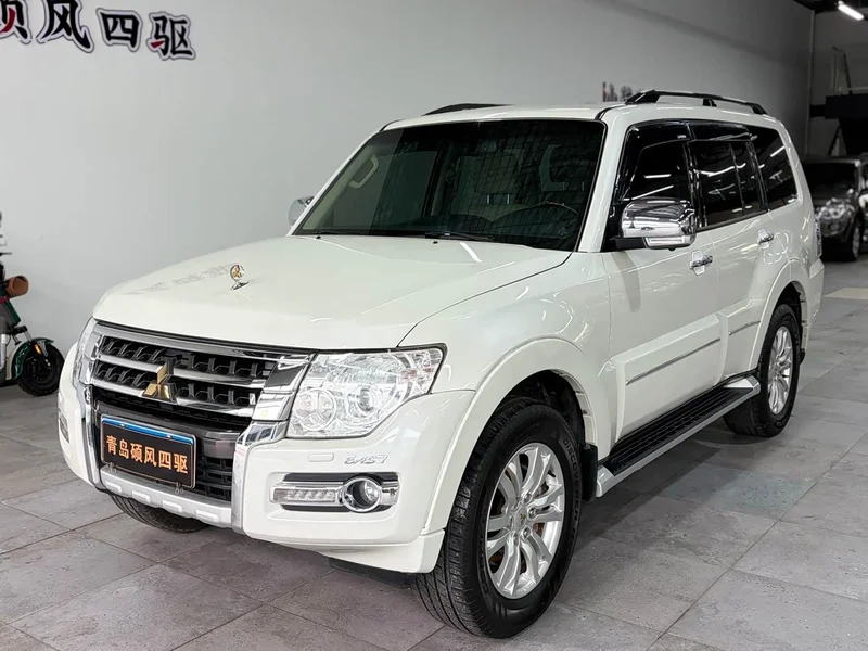 Mitsubishi Pajero (Imported) — фото 2