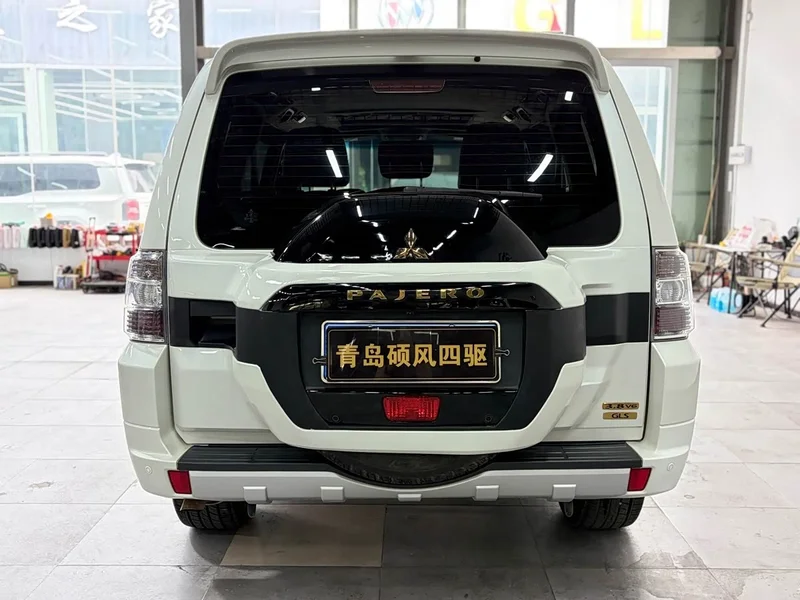 Mitsubishi Pajero (Imported) — фото 4