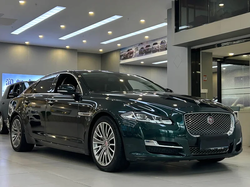 Jaguar XJ — фото 3