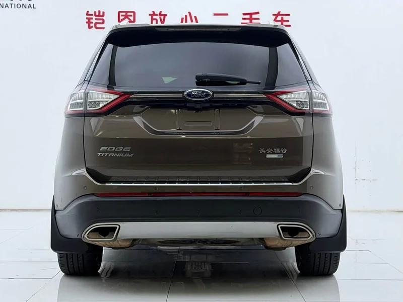 Ford Edge — фото 5