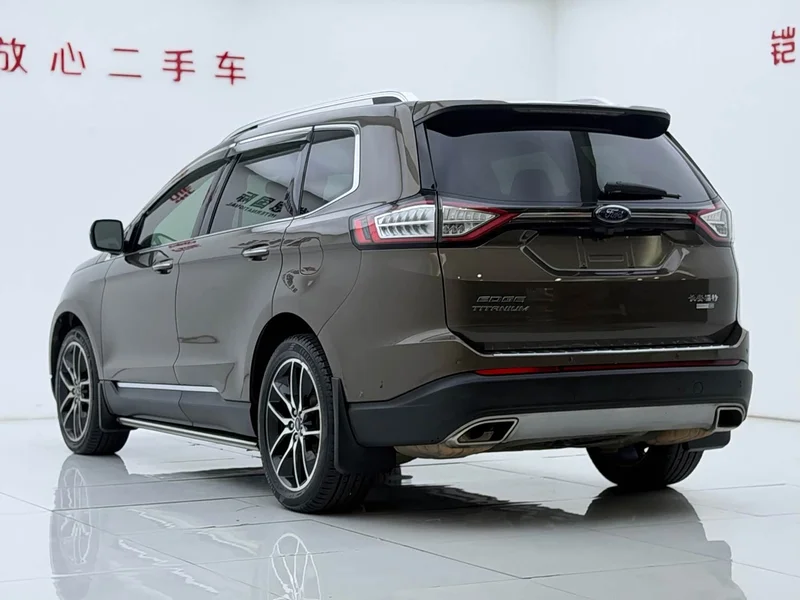 Ford Edge — фото 6