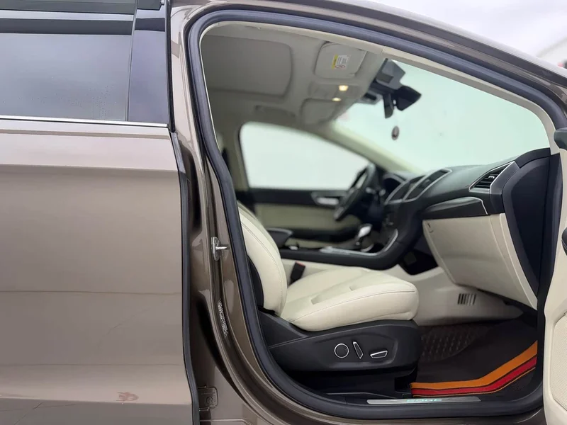 Ford Edge — фото 10