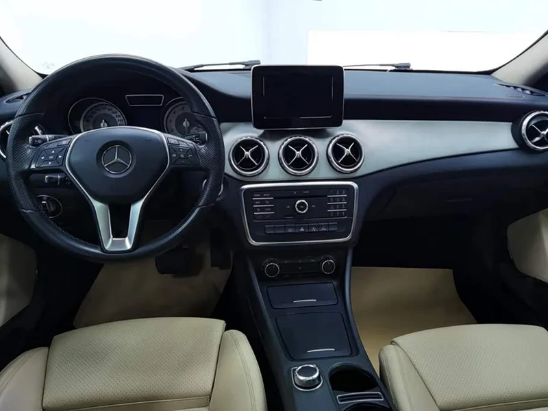 Mercedes-Benz GLA — фото 12