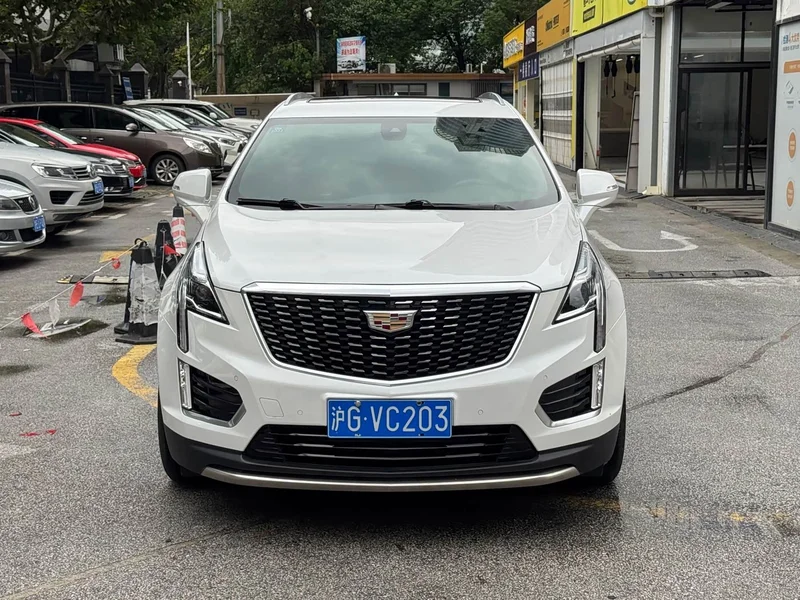Cadillac XT5 — фото 1