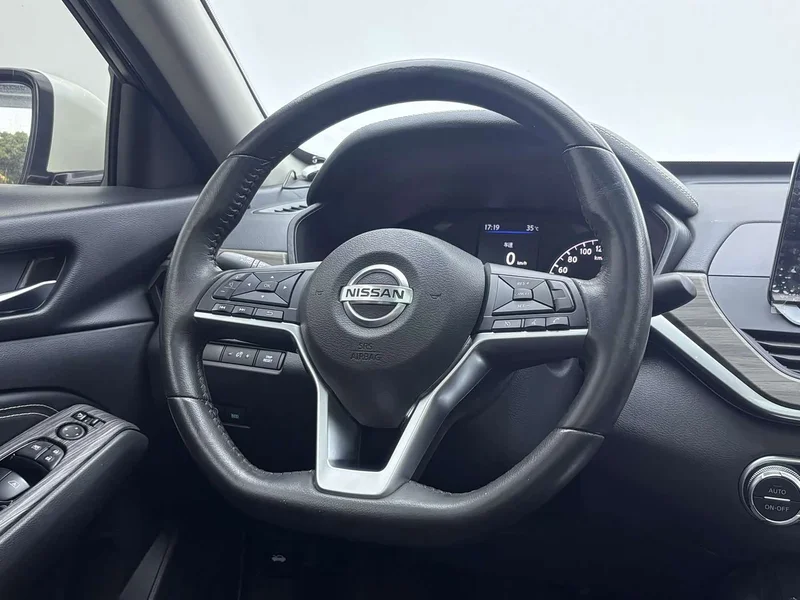 Nissan Teana — фото 16