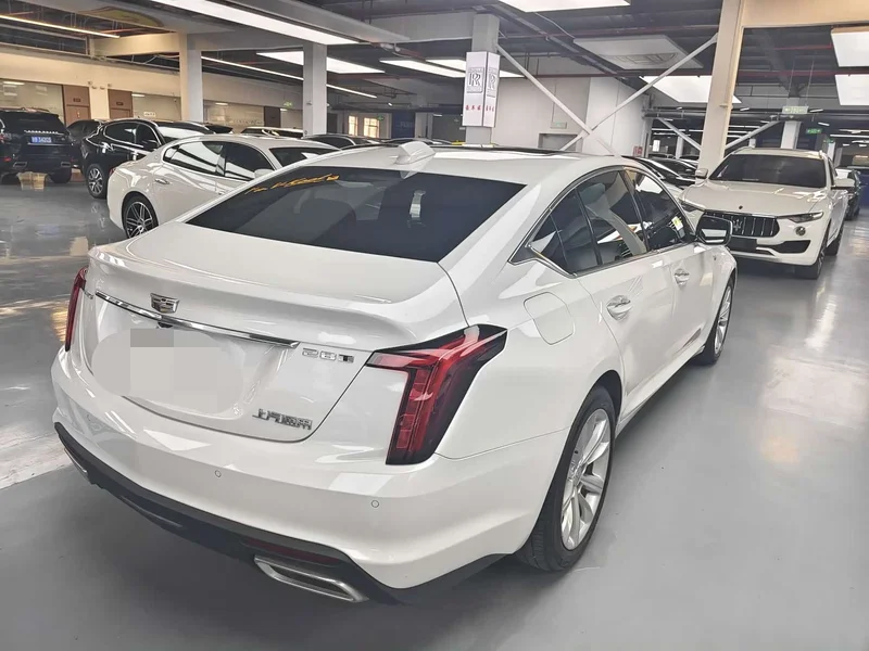 Cadillac CT5 — фото 23