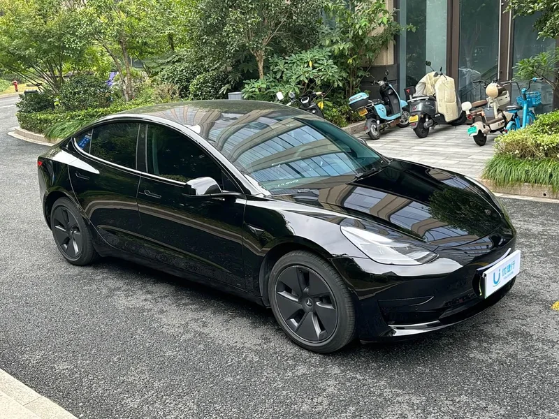 Tesla Model 3 — фото 2