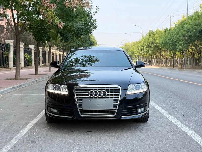 Audi A6L — фото 1