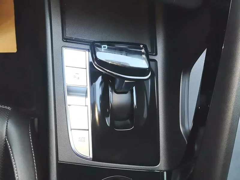 Hyundai Elantra — фото 16