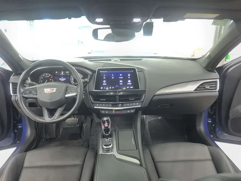 Cadillac CT5 — фото 10