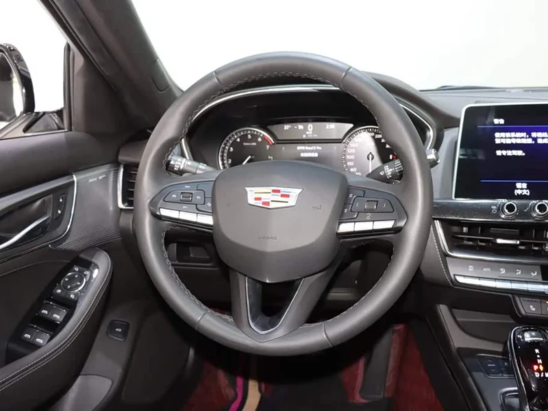 Cadillac CT5 — фото 12