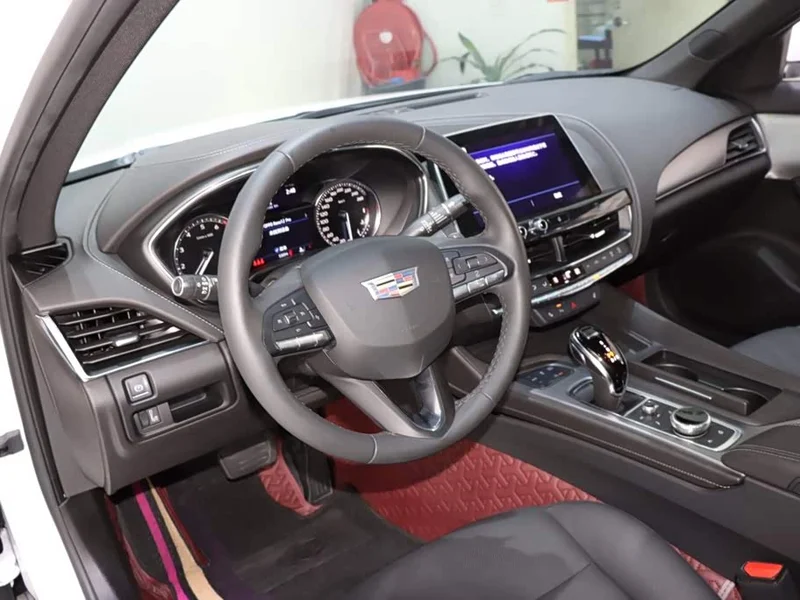Cadillac CT5 — фото 9