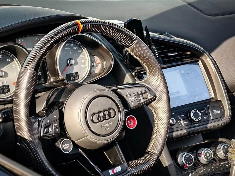 Audi R8 — фото 4