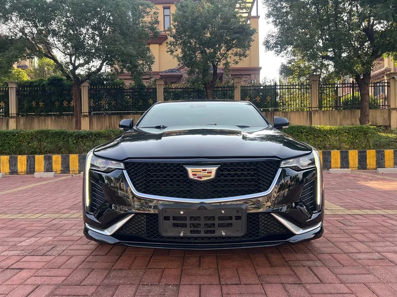 Cadillac CT4 — фото 2