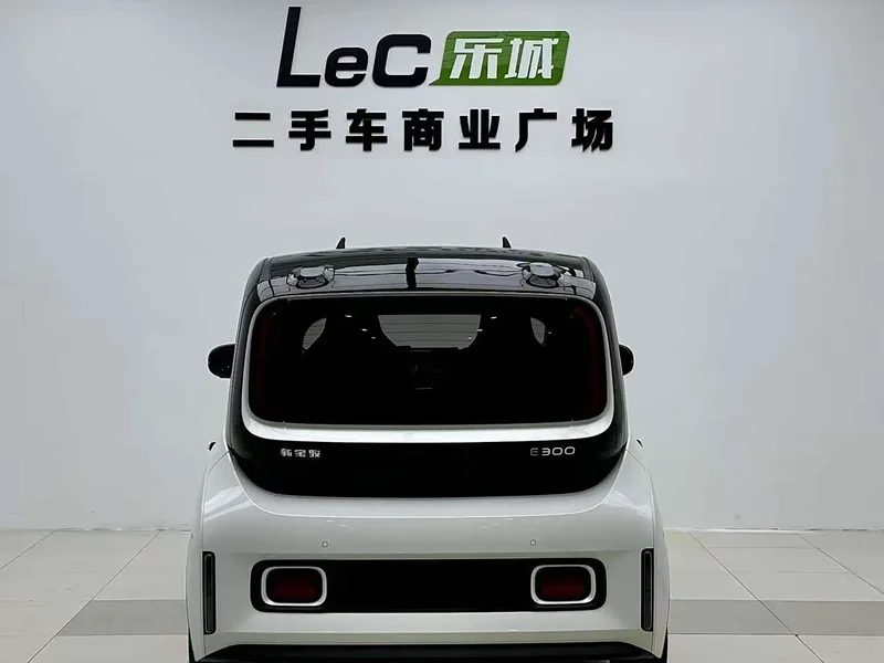 Baojun E300 — фото 4