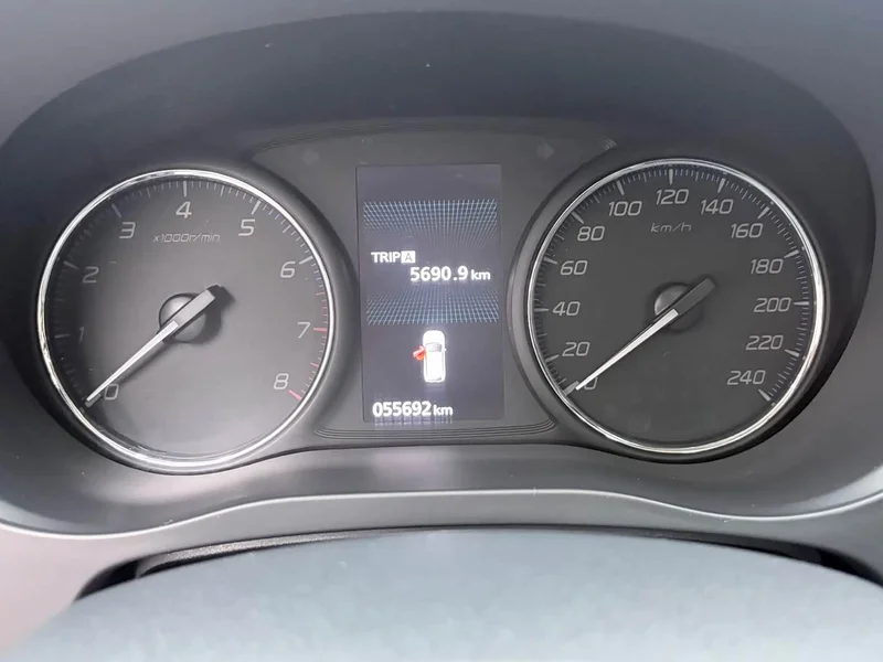 Mitsubishi Outlander — фото 10