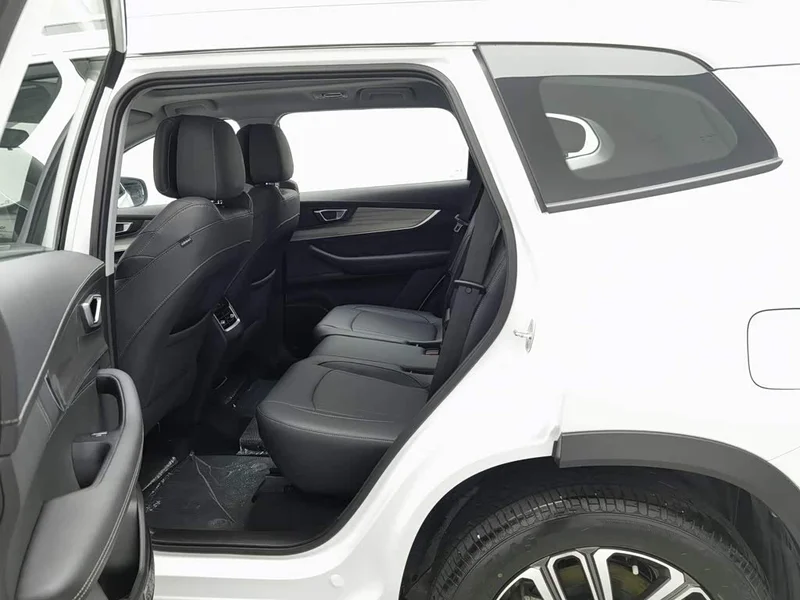Chery Tiggo 8 — фото 15