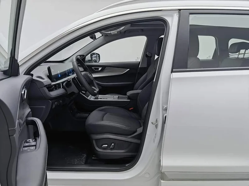 Chery Tiggo 8 — фото 10