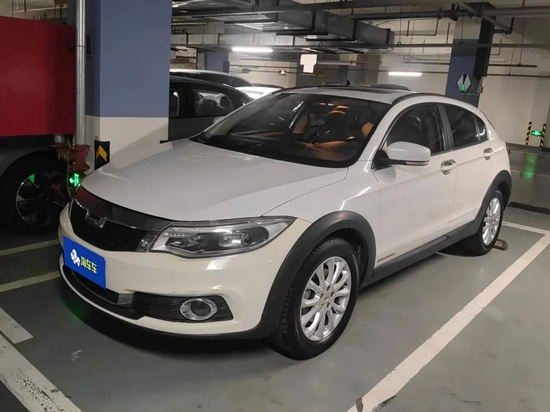 Qoros 3 — фото 1