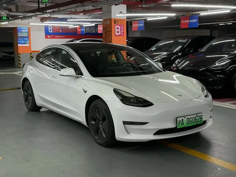 Tesla Model 3 — фото 3