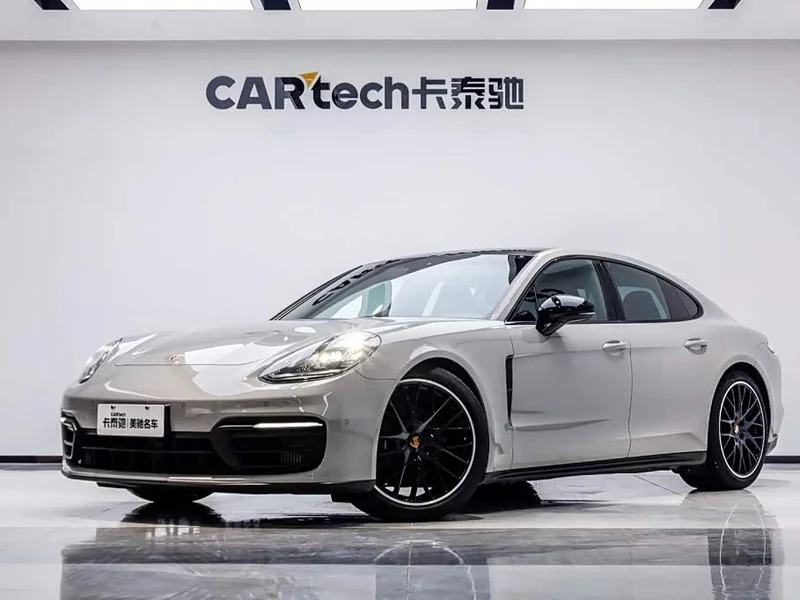 Porsche Panamera — фото 1