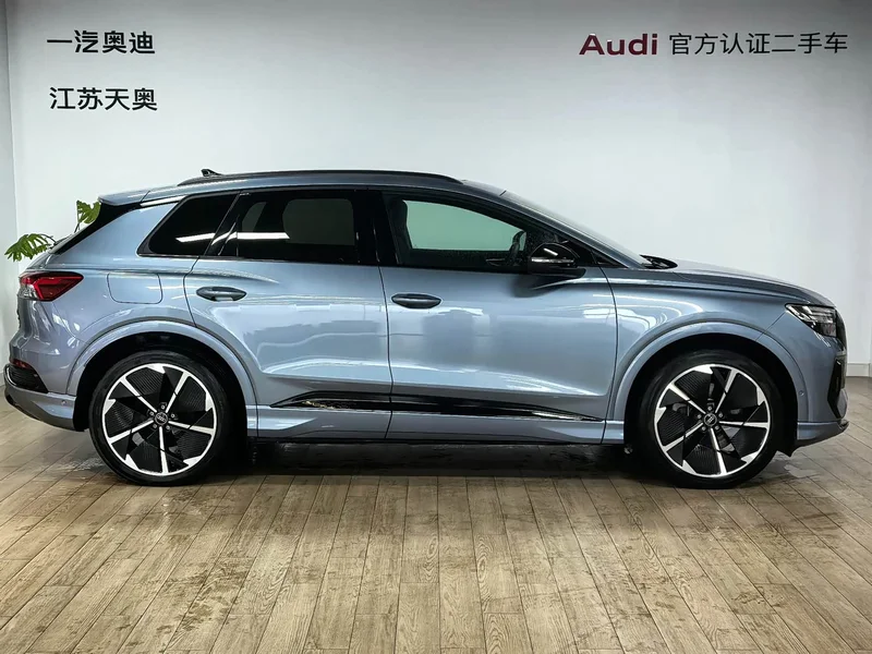 Audi Q4 e-tron — фото 4