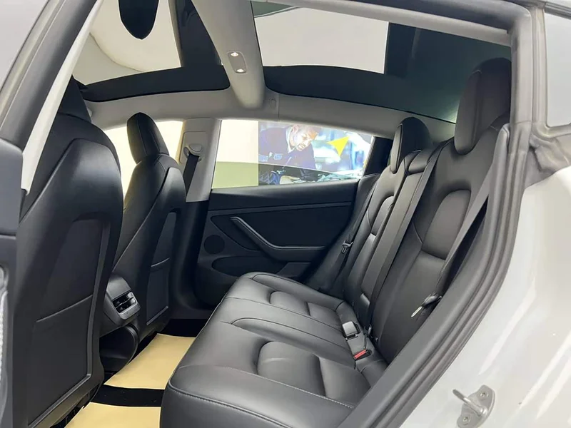 Tesla Model 3 — фото 16