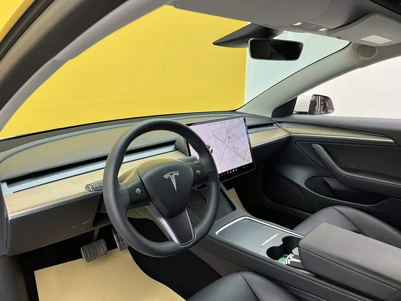 Tesla Model 3 — фото 28