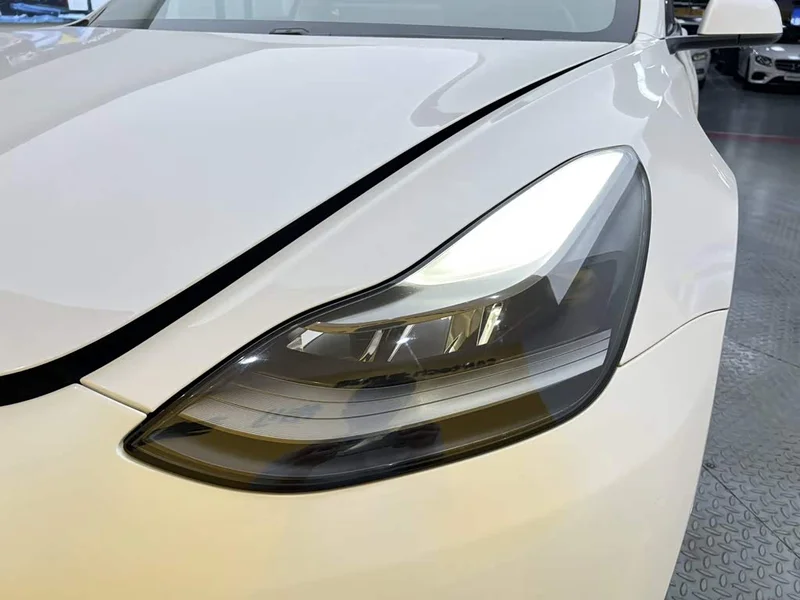 Tesla Model 3 — фото 3