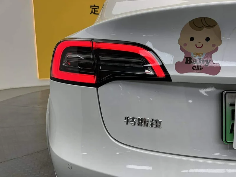 Tesla Model 3 — фото 4