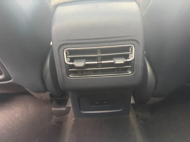 Jeep Renegade — фото 13